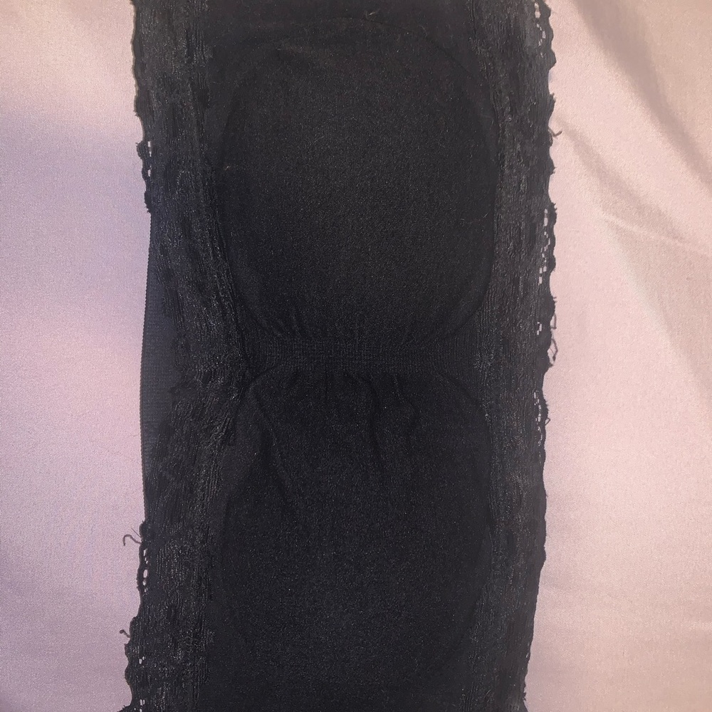 Lace black strapless bra
